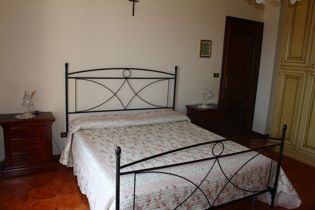 House In Caramagna Apartment Imperia Room photo