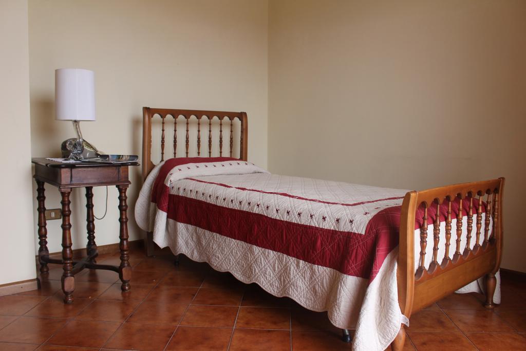 House In Caramagna Apartment Imperia Room photo